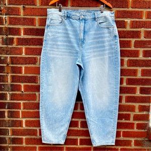 American Eagle Relaxed Mom Jeans ❇️